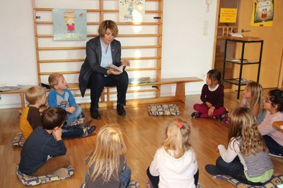 Den Kindern des Kindergartens durfte ich aus meinen Lieblingsb�chern vorlesen.