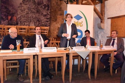 �Die Landwirtschaft geh�rt zu Bayern�, mit diesem Statement lud die CSU-Kreisvorsitzende und Landtagsabgeordnete Tanja Schorer-Dremel zur aktuellen Vorstandssitzung des CSU-Kreisverbands in den Gasthof Gutmann nach Eichst�tt.