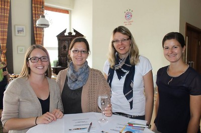Magdalena Obermayer, Doreen H�nicke-Rettstadt und Janine Krzizok
