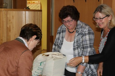 Information und Gespr�che