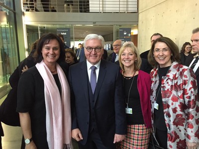 ...kurz nach der Wahl mit unserem neuen Bundespr�sidenten Dr. Frank-Walter Steinmeier