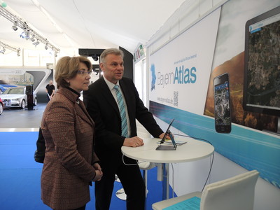 Am Stand bei Johann Freund, Leiter des Amts f�r Digitalisierung, Breitband und Vermessung Ingolstadt