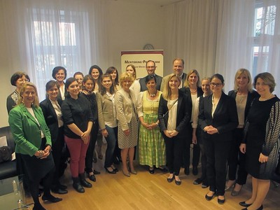 Auftakt des Mentoring-Programms 2015 � mit Ute Eiling-H�tig, Stefanie Pipus, Miriam Krinner, Stephanie Pollmann, Kerstin Tschuck, Bernhard Seidenath, Christoph G�bel, Ulrike Scharf und Tanja Schorer-Dremel