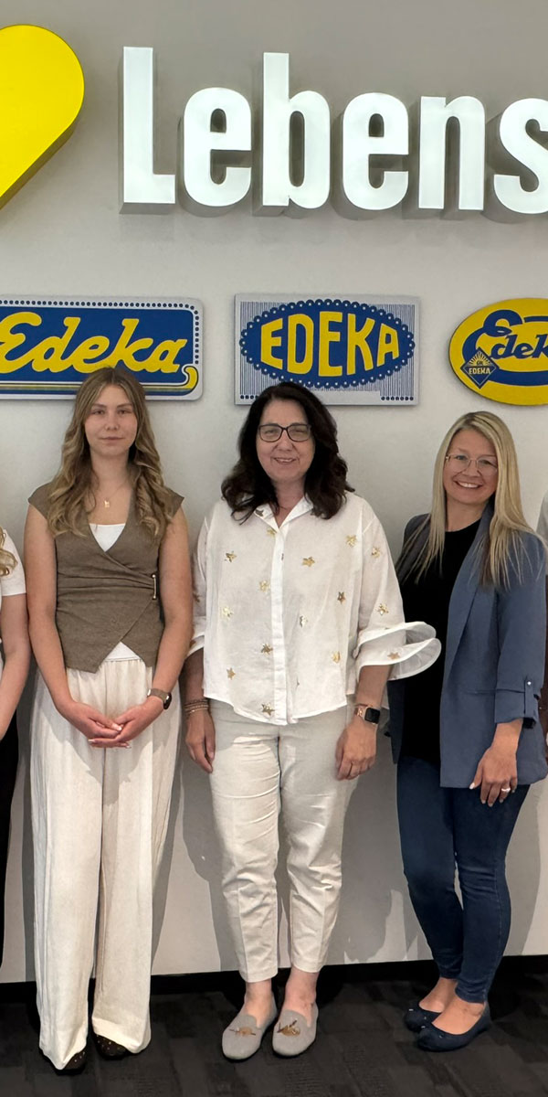 Besuch bei Edeka S&uuml;dbayern anl&auml;sslich des Tages der Ausbildung